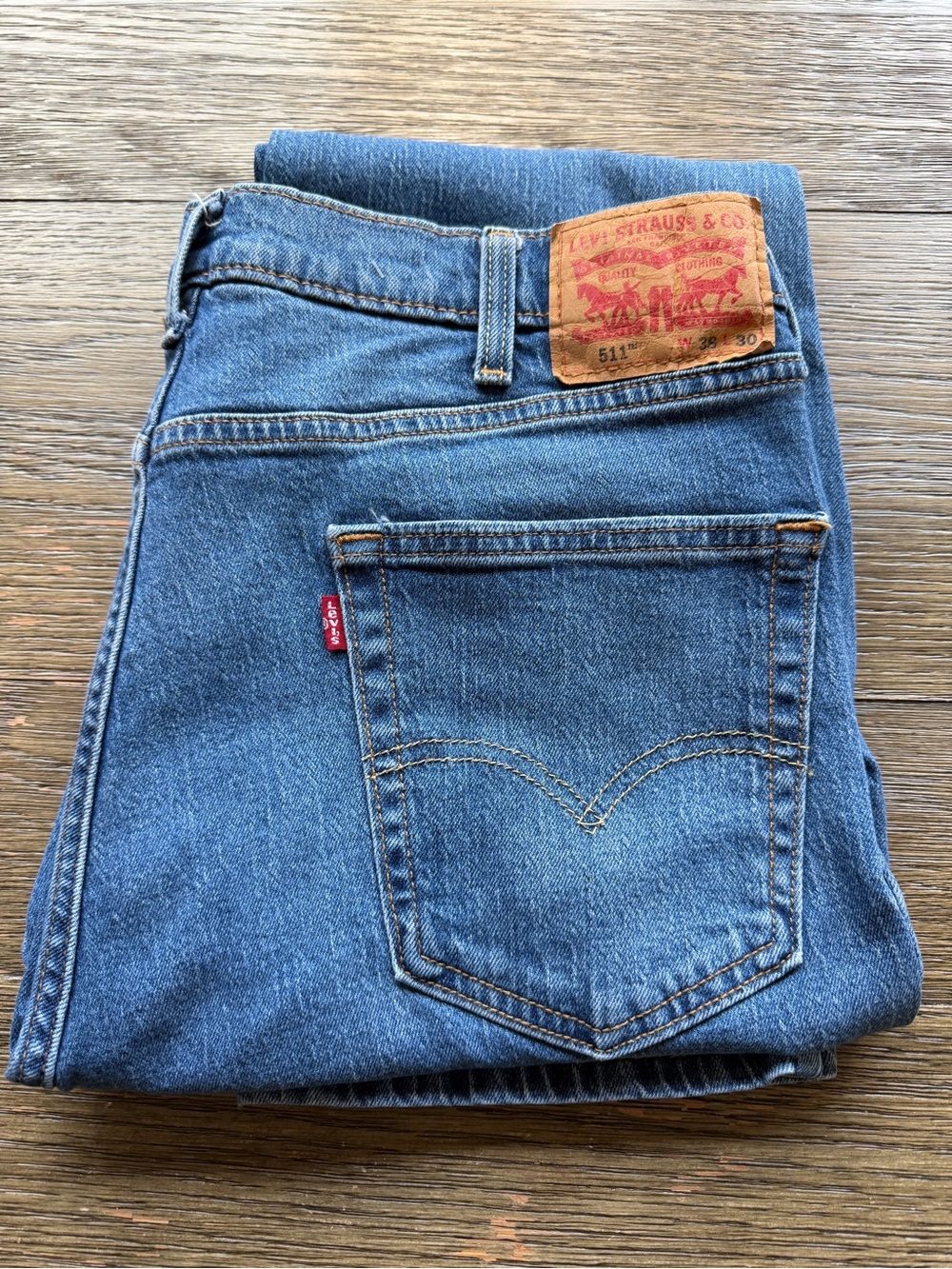 Levi's Slim Straight Men's Jeans in Blue Denim